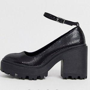 ASOS DESIGN Summit Chunky Heels in black snake